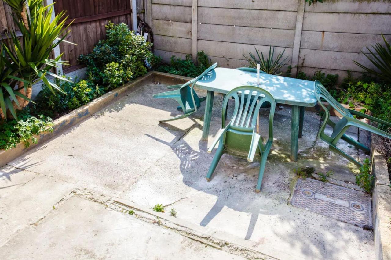 Vakantiehuis Stylish 4bd House With Private Garden - Stratford Londen