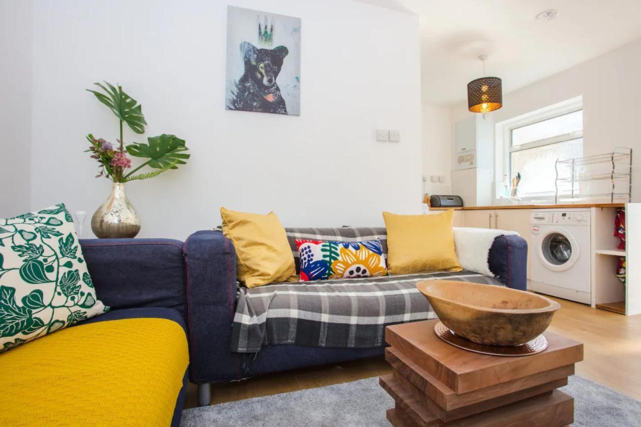 Vakantiehuis Stylish 4bd House With Private Garden - Stratford