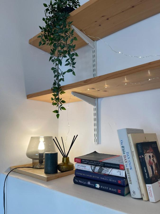 Archway Station Big Bedroom Flat * London