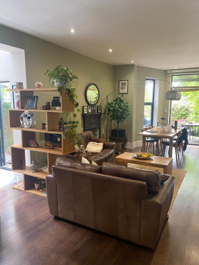 Homestay Tranquil Garden View Double London