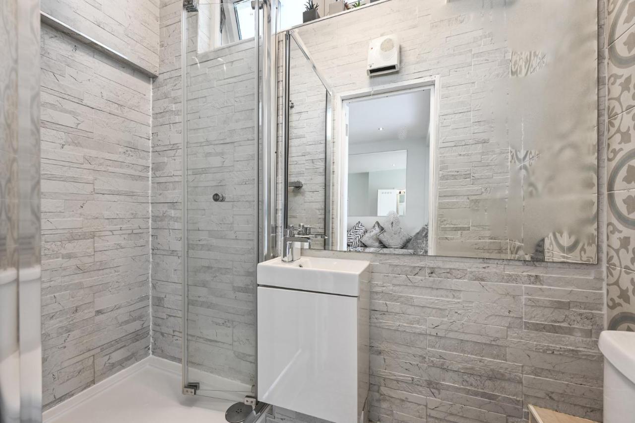 Wembley Luxury Residence- Opulence House Сasa de vacaciones *