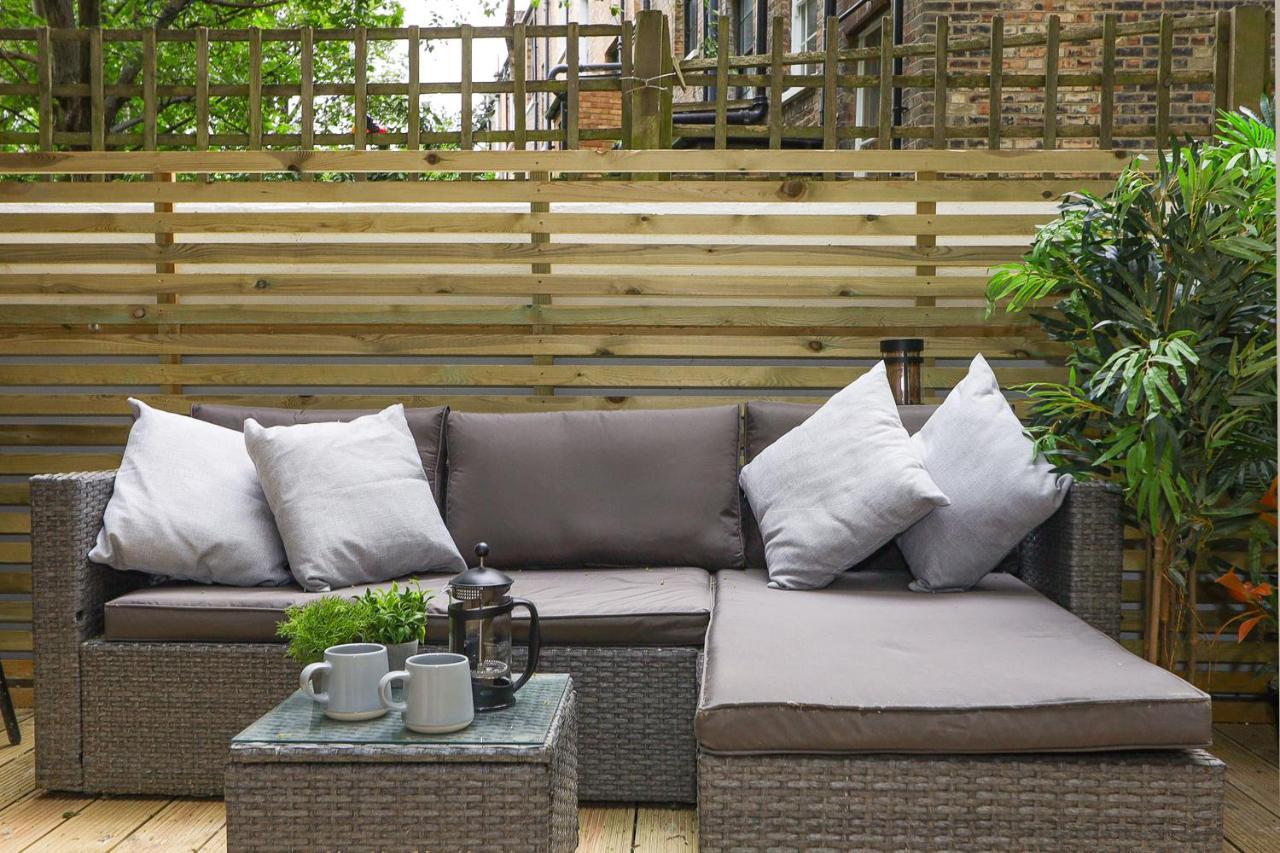 The Secret, 1 Bed Flat With Patio - Zone 2