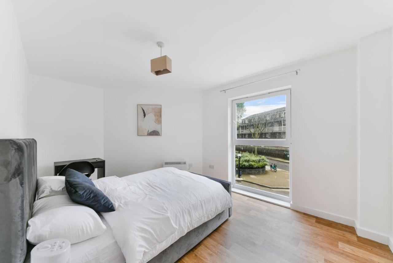 Amazing 2 Bedroom Flat In Canary Wharf Appartement *