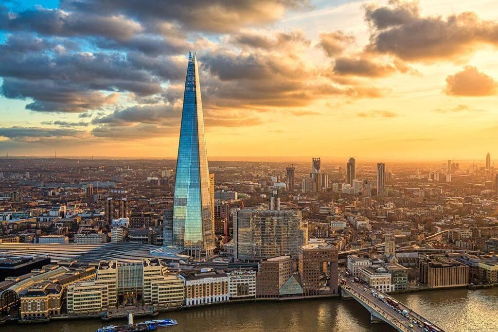 The Shards Beauty 2 Bedroom Apartment London