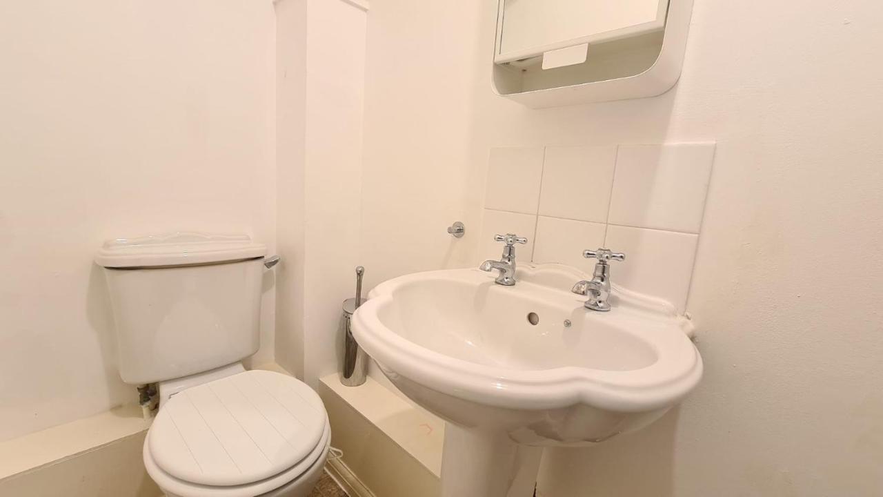 Privatunterkunft Private Double With Smart Tv In Greenwich