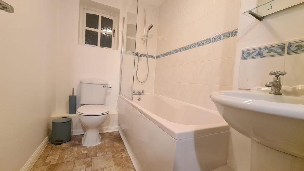 Private Double With Smart Tv In Greenwich * London