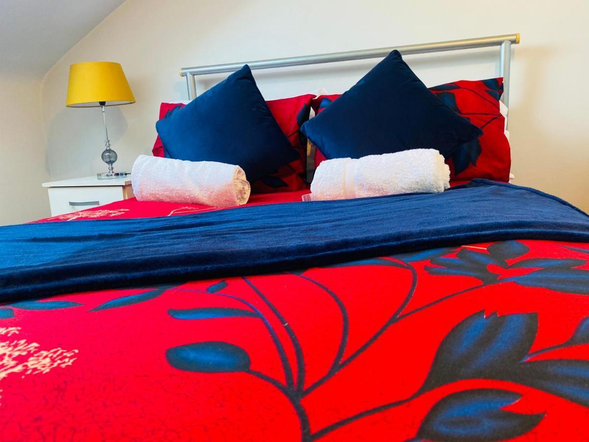 Bed & Breakfast Manor Homes *