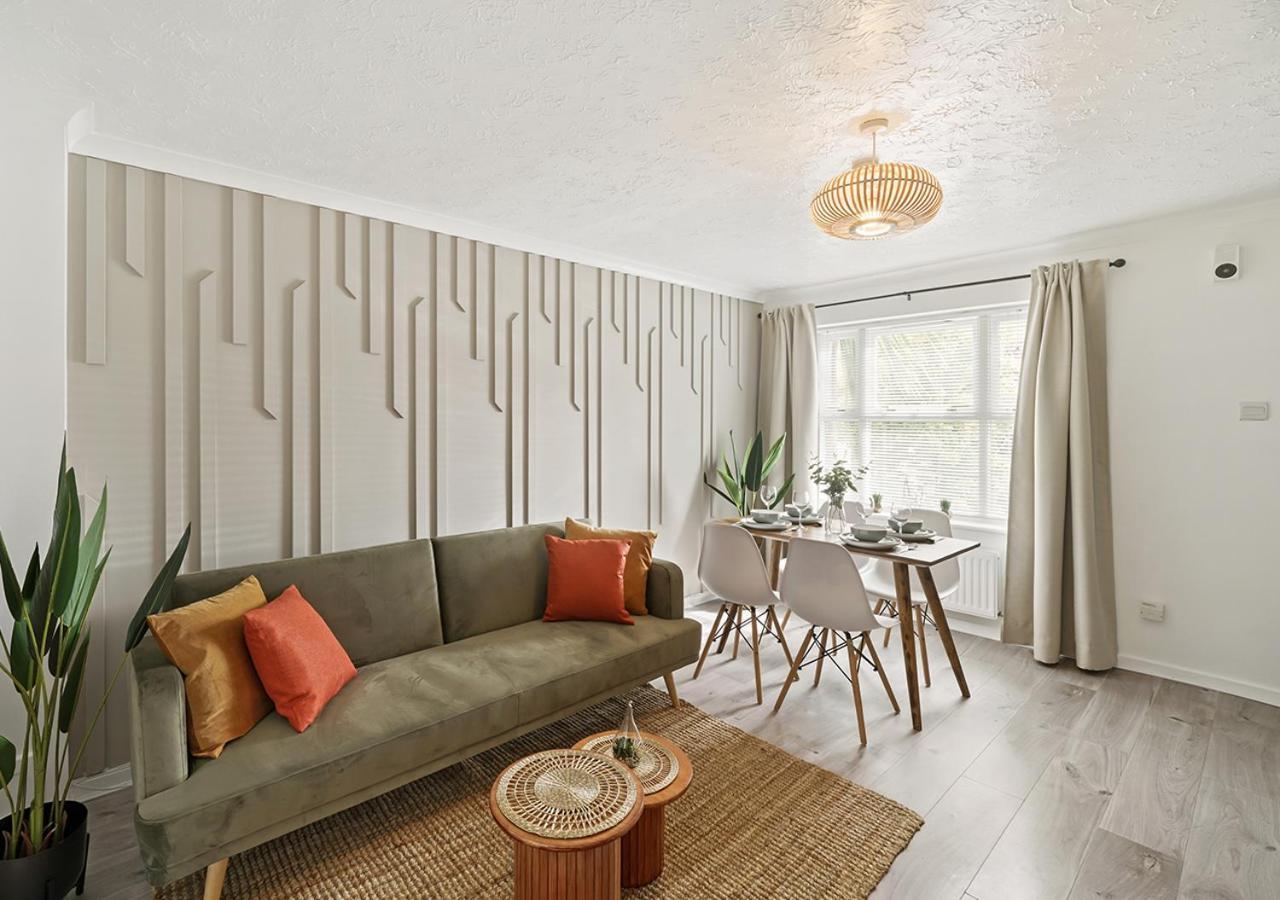 Ferienhaus East House Near Tube With Parking London