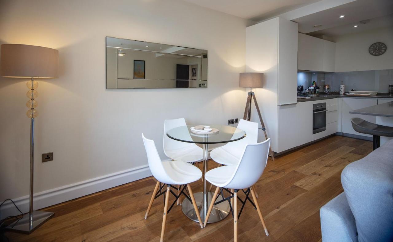 Kensington High Street One Bed Apartment