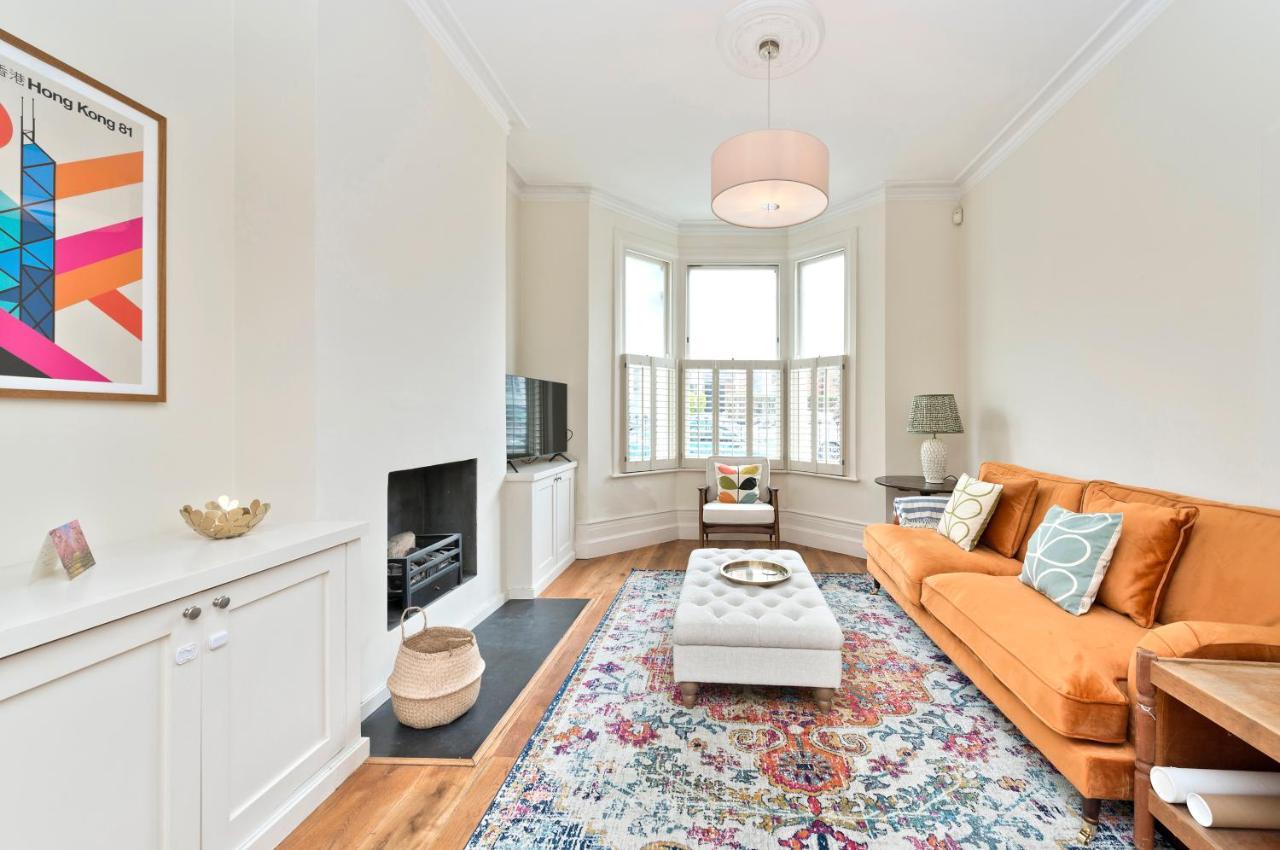 Family Near Clapham Common By Underthedoormat Holiday home London