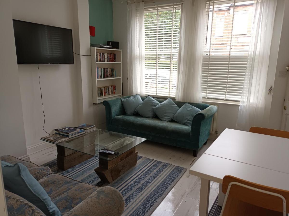 Apartment 3 Bed Lovely Garden Flat Wandsworth London