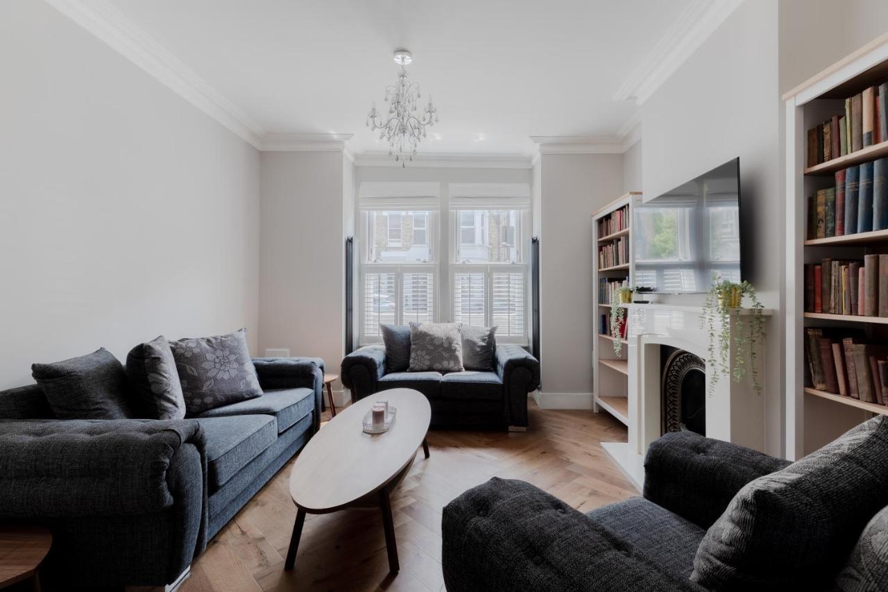 Central, Stylish And Spacious 4 Bedroom House 2,5 Bathrooms In Shepherd's Bush * Londen