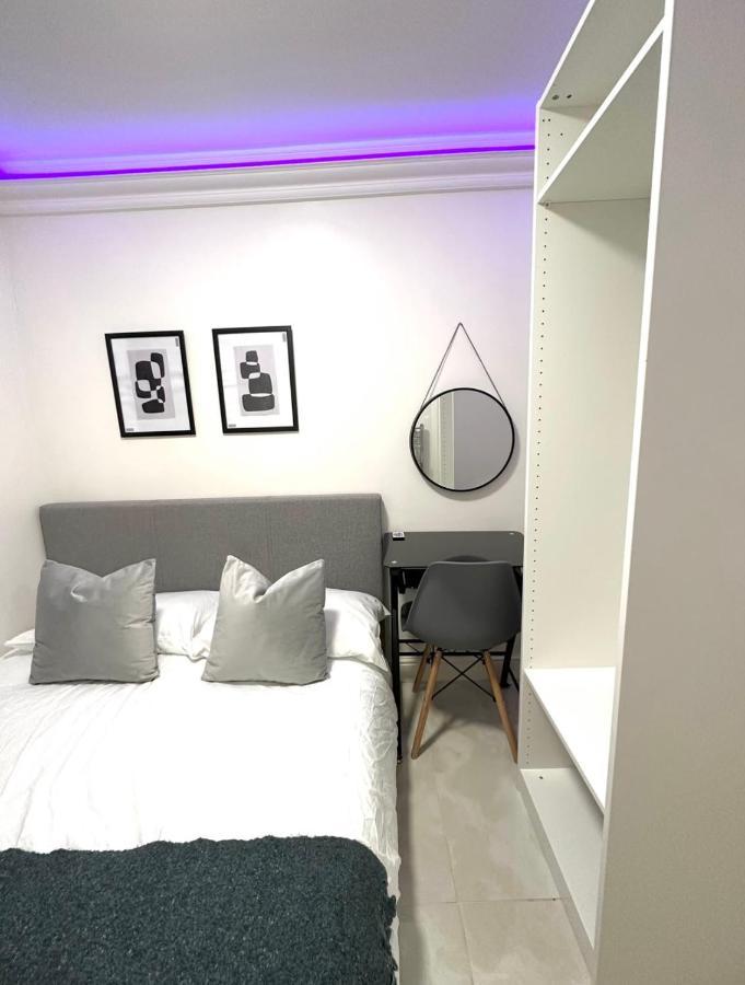 Holiday home Stylish 3-bedroom Flat In Prime Location *