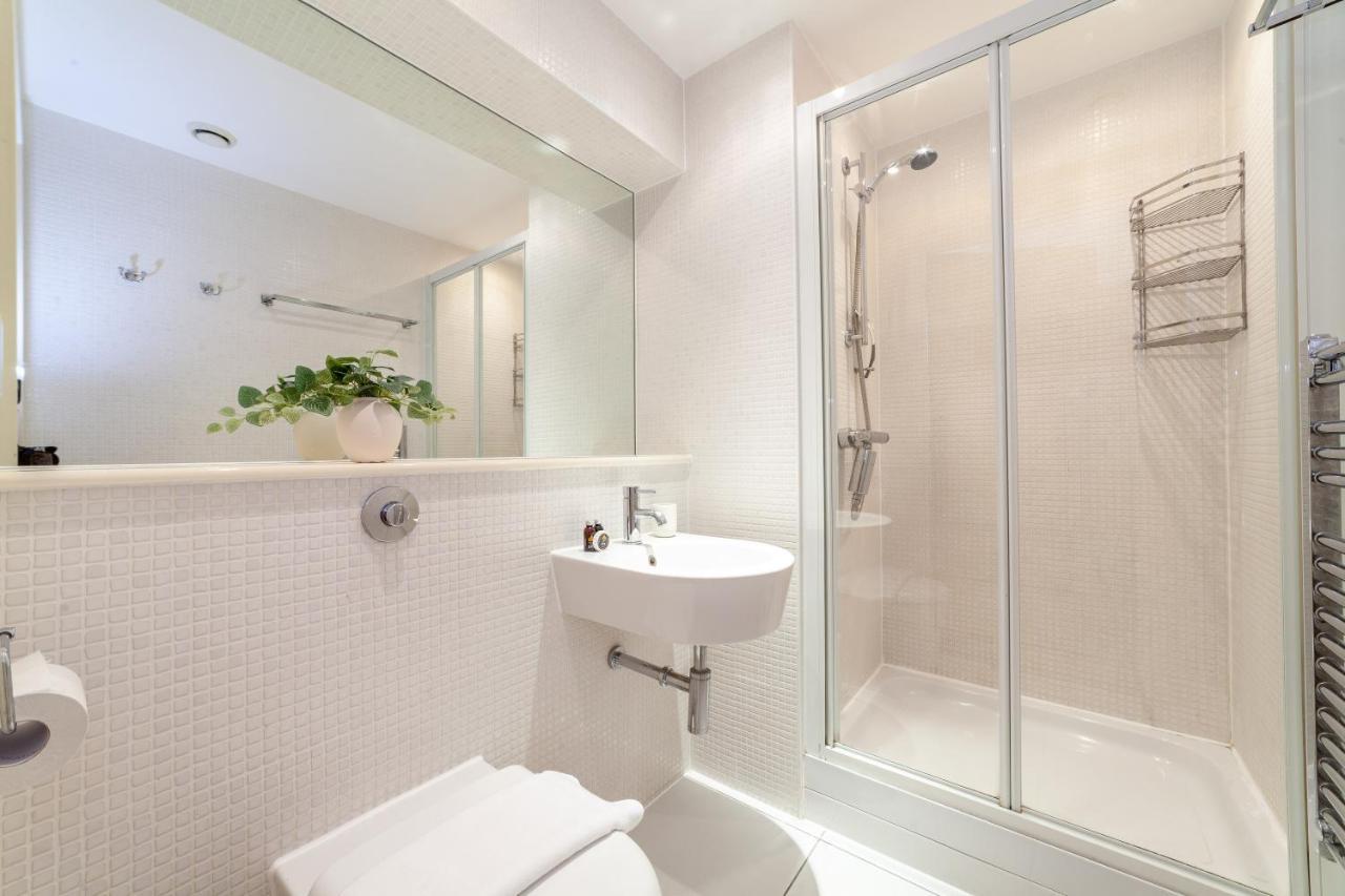 The Canary Wharf Apartment London