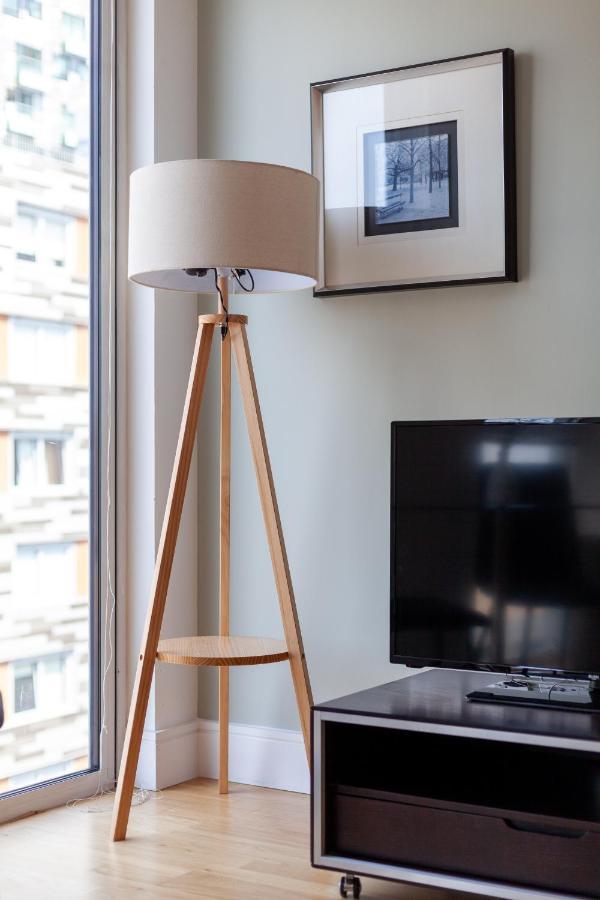 The Canary Wharf Apartment