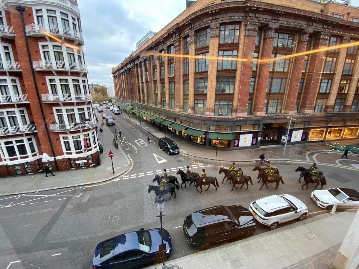 Knightsbridge Opposite Harrods Large Self Contained 1 Bedroom *