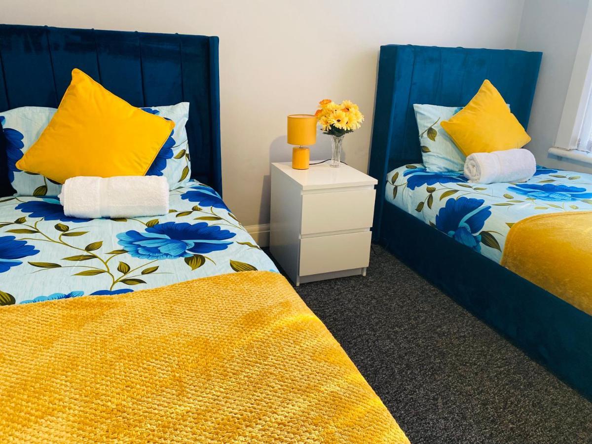 Bed & Breakfast Manor Homes
