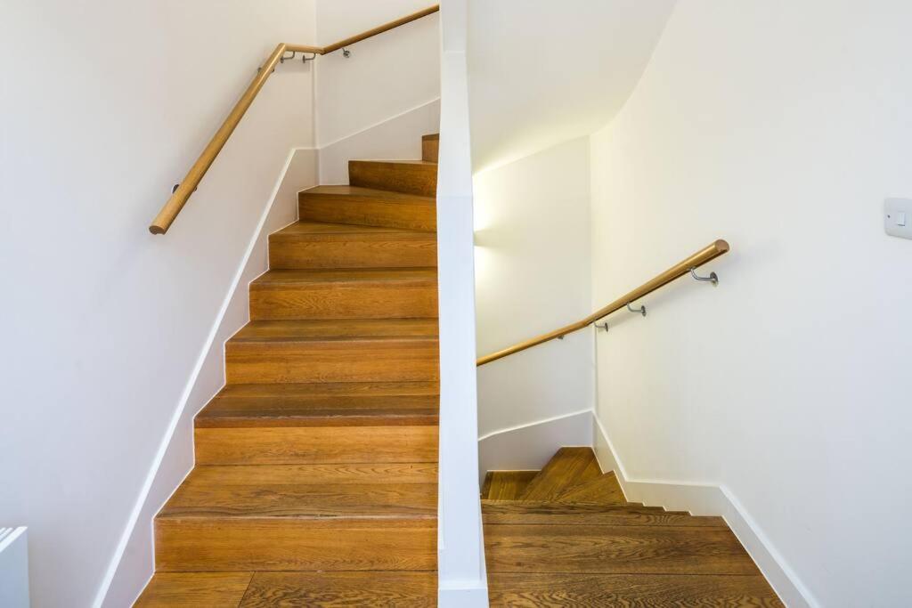 Chic And Spacious Flat Near Bond Street
