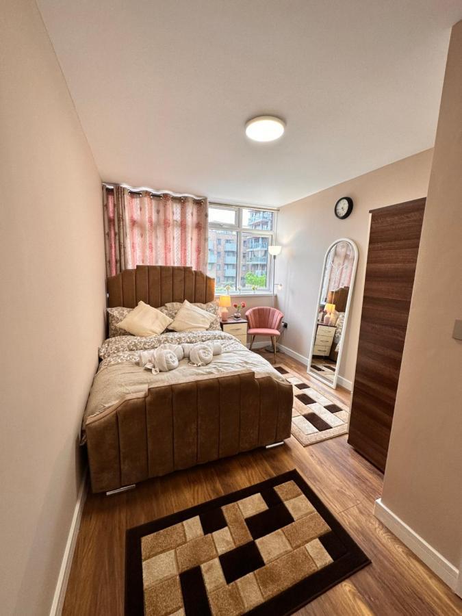 Gasthuis Canary Wharf Single Double And En-suite *