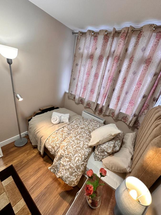 Canary Wharf Single Double And En-suite * Londen