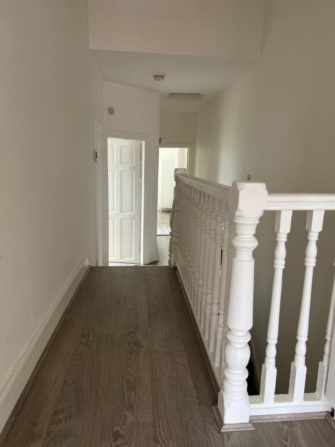 Appartement Bright And Stylish 2 Bedroom First Floor Flat *
