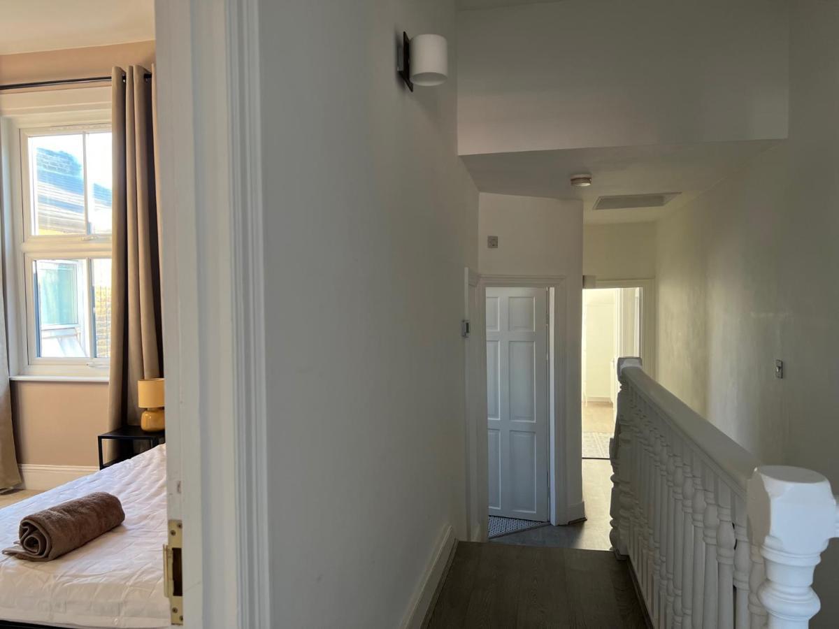 Appartement Bright And Stylish 2 Bedroom First Floor Flat Londen