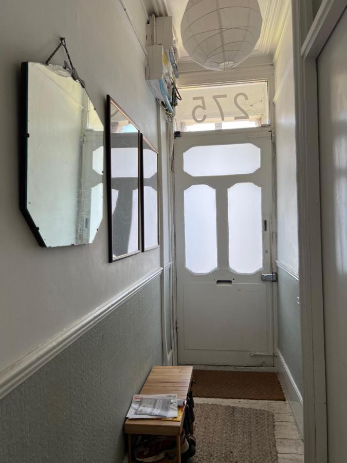 Appartement Bright And Stylish 2 Bedroom First Floor Flat Londen