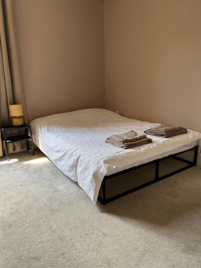 Appartement Bright And Stylish 2 Bedroom First Floor Flat *
