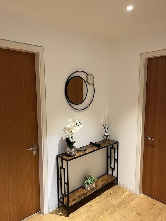 Beautiful 2 Bed Flat In Finchley Road, Camden Apartment *