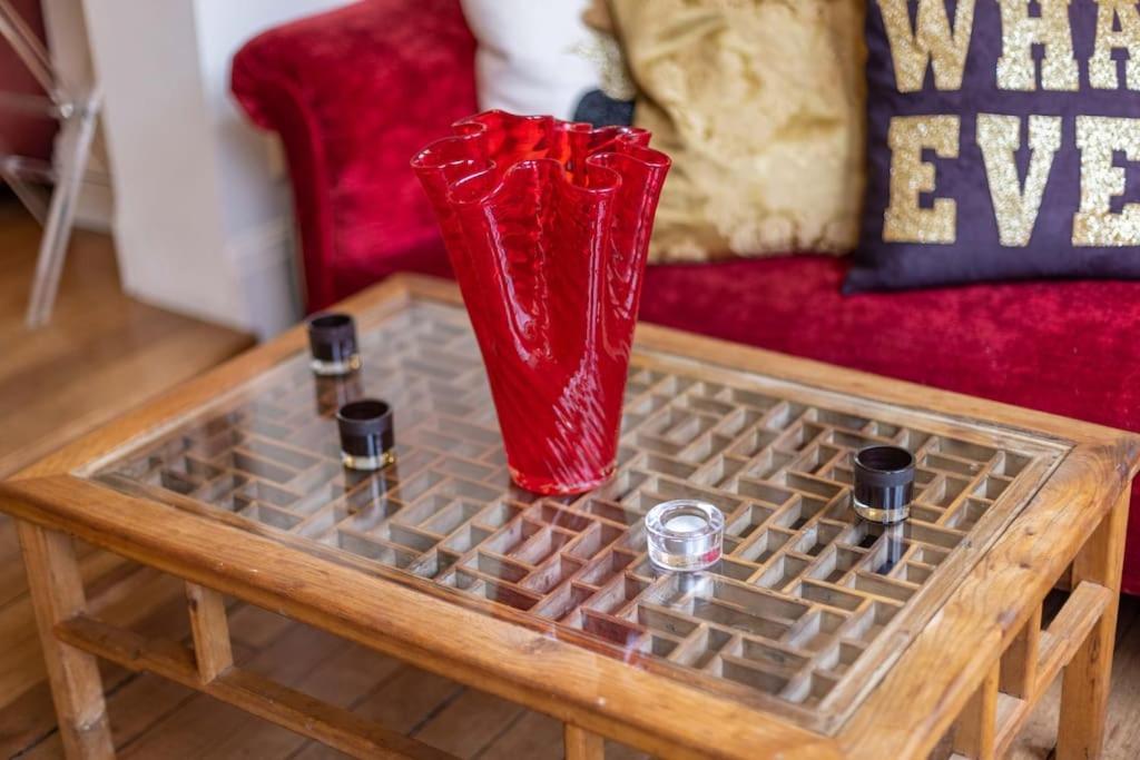 Golborne Road 3 Bedrooms Antique Rooftop Terrace Flat Apartment