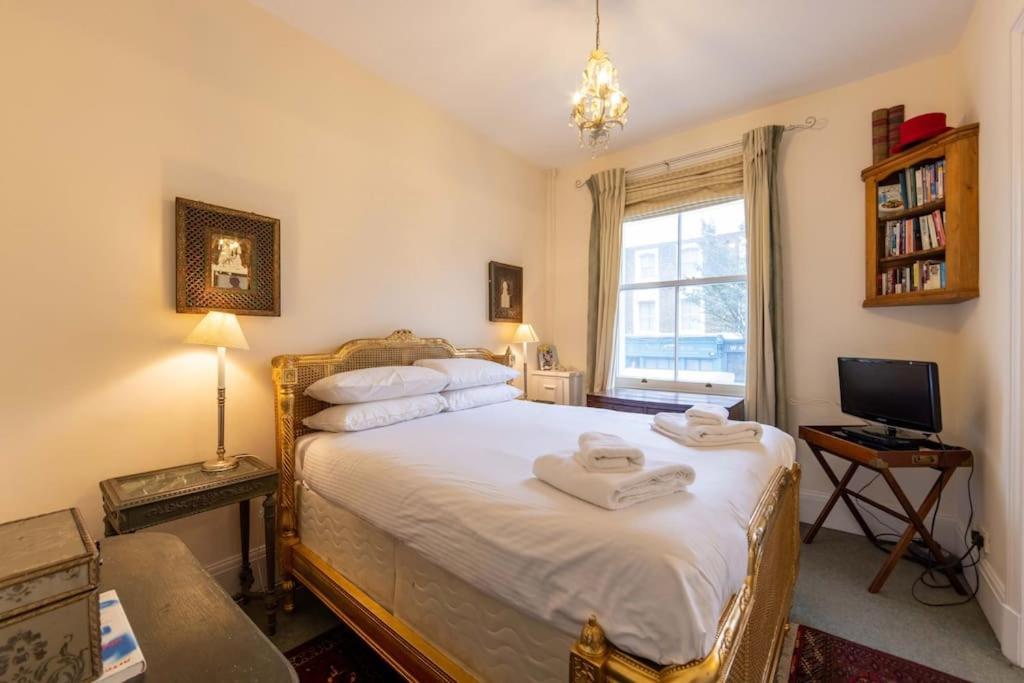 Golborne Road 3 Bedrooms Antique Rooftop Terrace Flat Apartment London