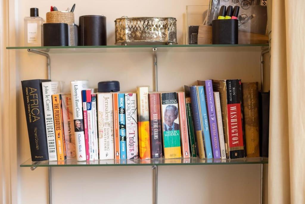 Golborne Road 3 Bedrooms Antique Rooftop Terrace Flat Apartment