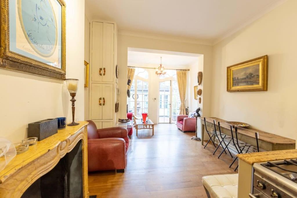 Golborne Road 3 Bedrooms Antique Rooftop Terrace Flat * London