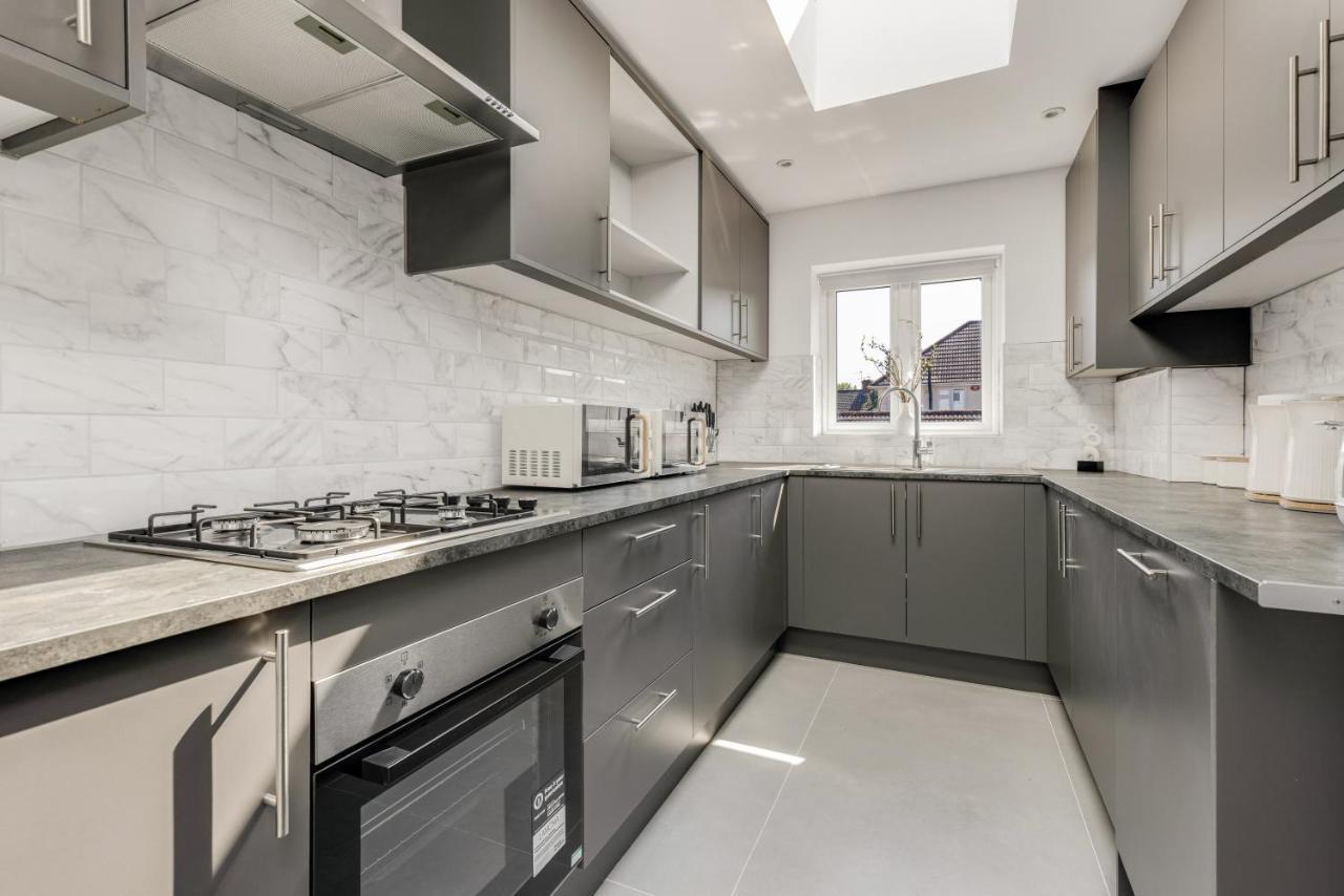 The Wembley Collection Apartment London