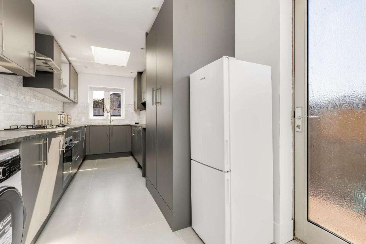 The Wembley Collection Apartment *