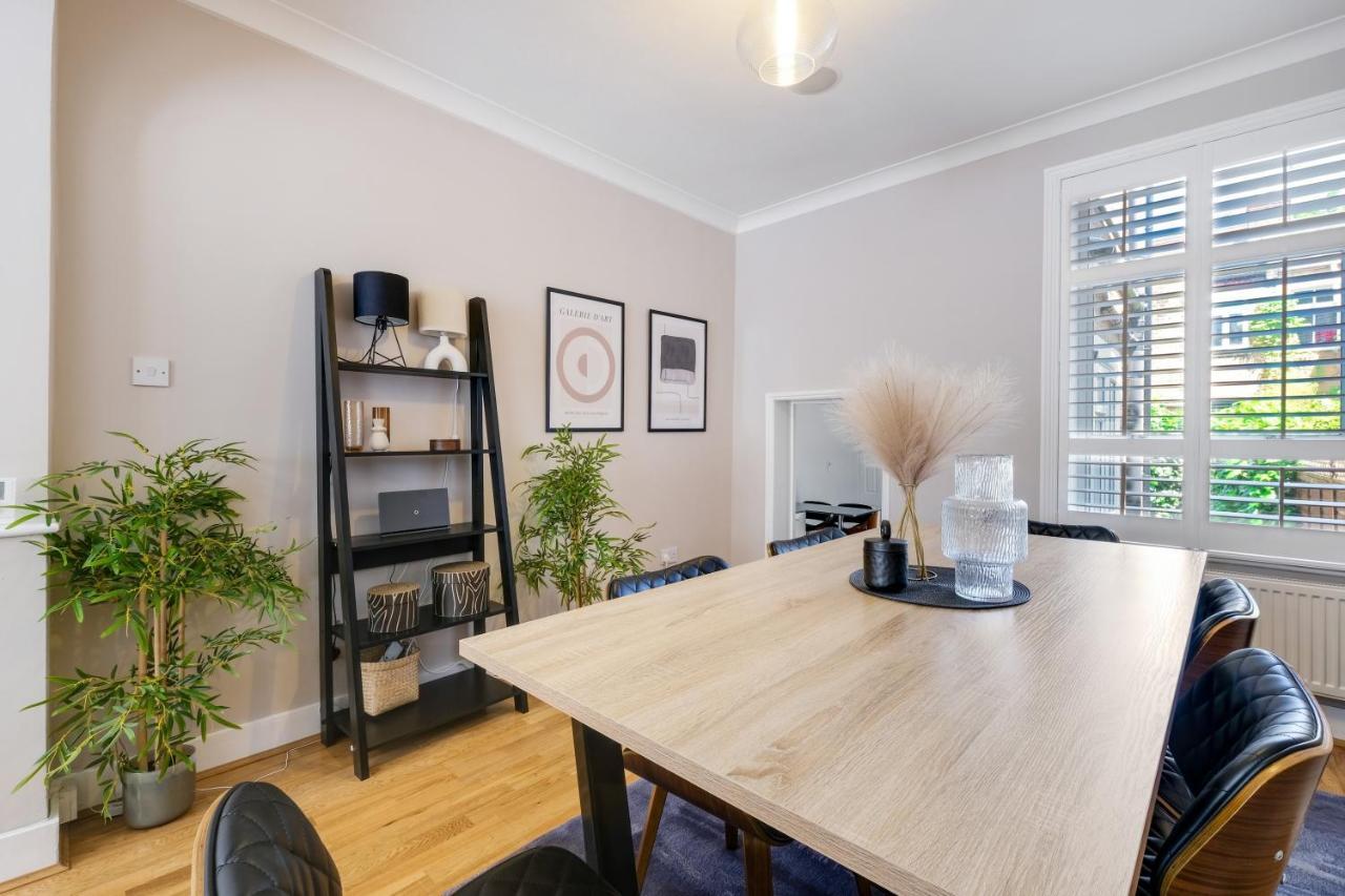 Luxury 3 Bedroom 2 Bathroom House, Fulham By 360stays