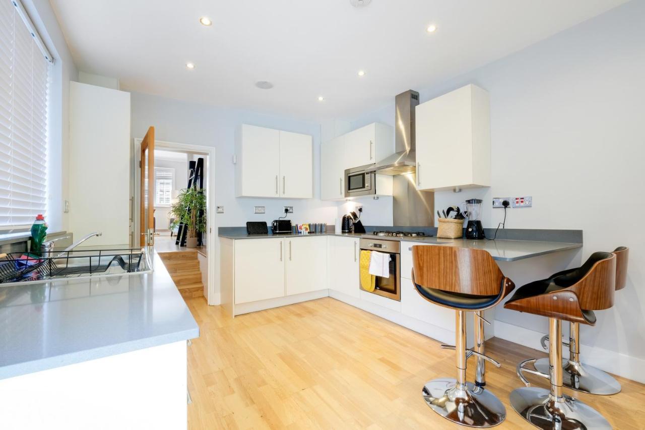 Сasa de vacaciones Luxury 3 Bedroom 2 Bathroom House, Fulham By 360stays *