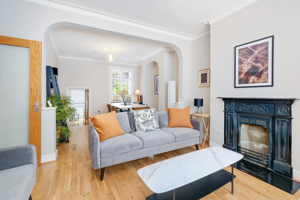 Luxury 3 Bedroom 2 Bathroom House, Fulham By 360stays Сasa de vacaciones Londres