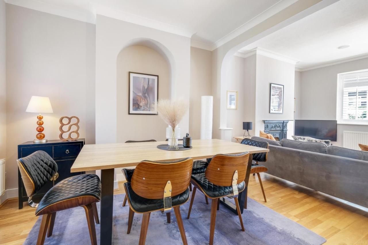 Сasa de vacaciones Luxury 3 Bedroom 2 Bathroom House, Fulham By 360stays *