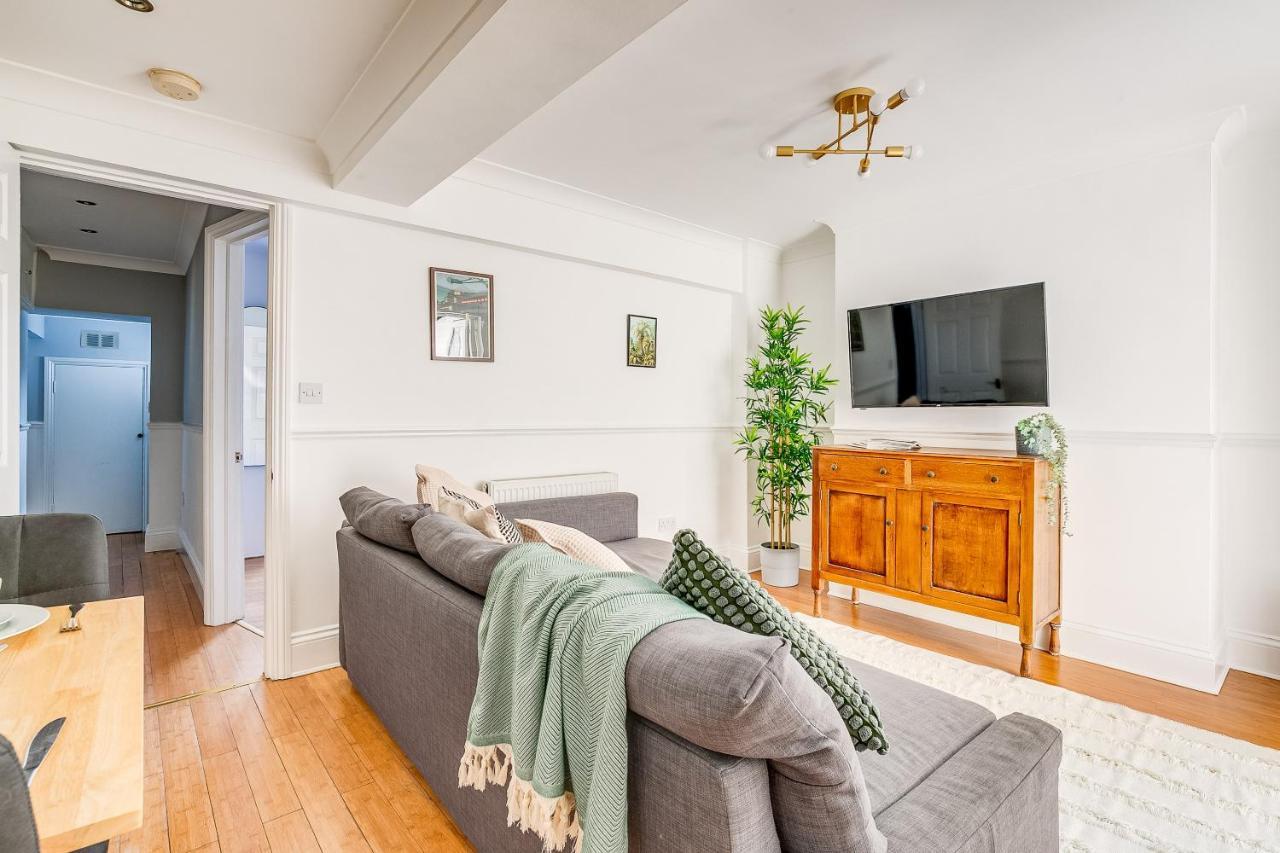 Luxury 1 Bed In East Appartement Londen