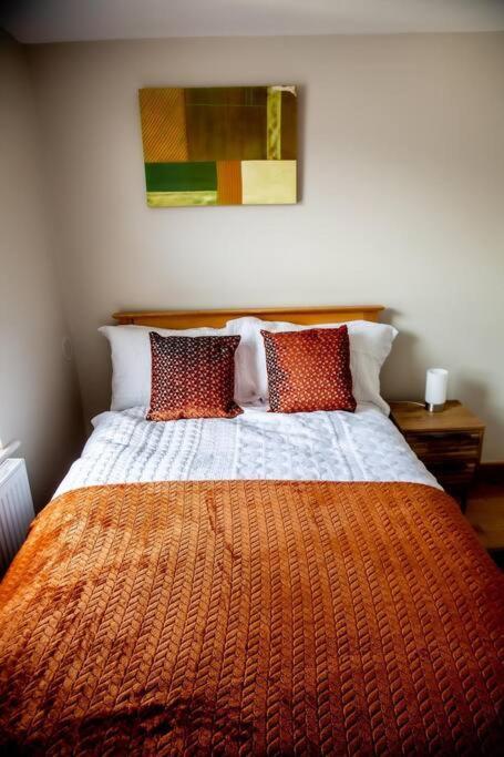 Apartment Airy, 3 Bedrooms, Ensuite , Flat *