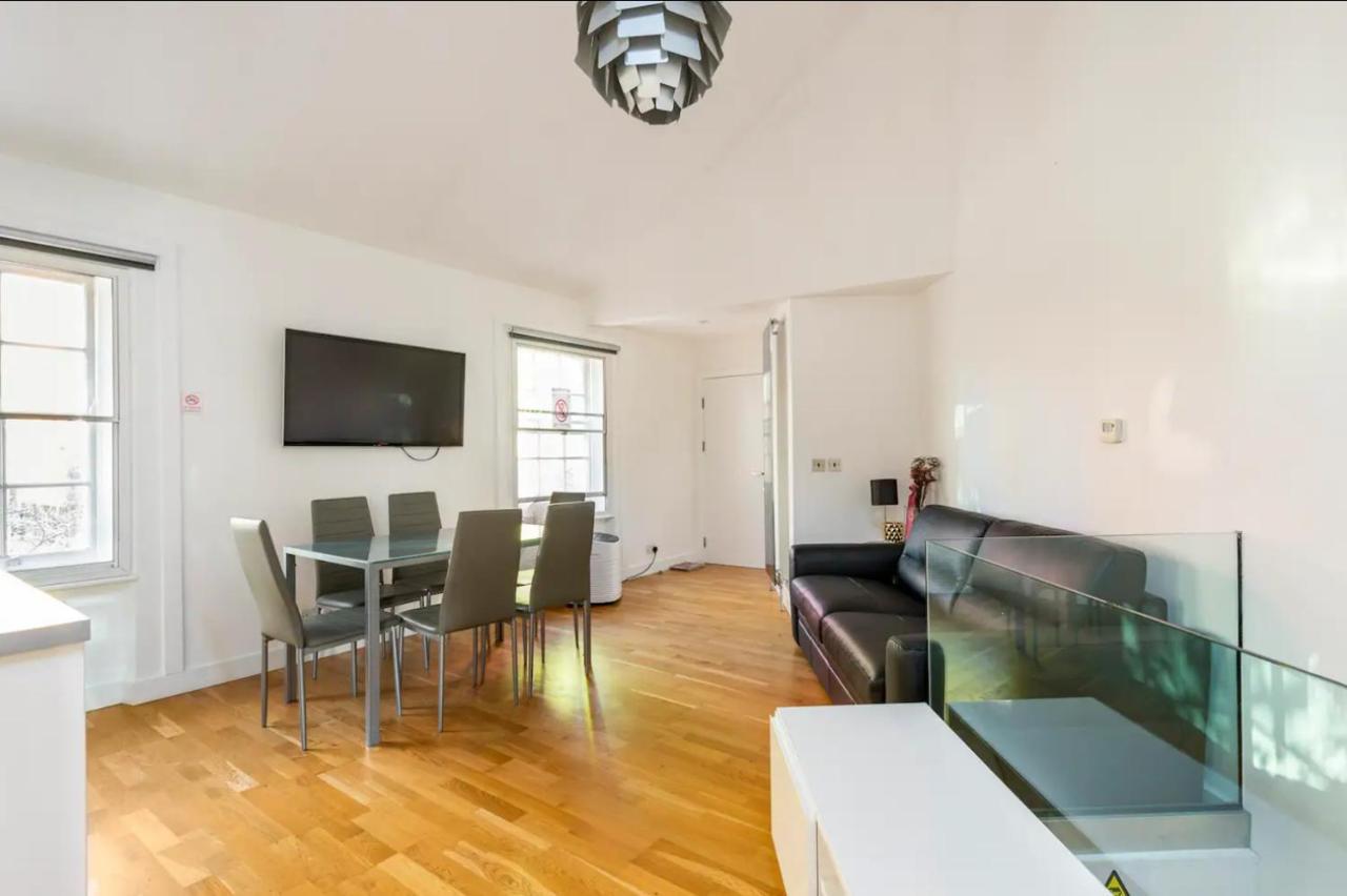 Beautiful 1 Bedroom Penthouse Flat * Londen