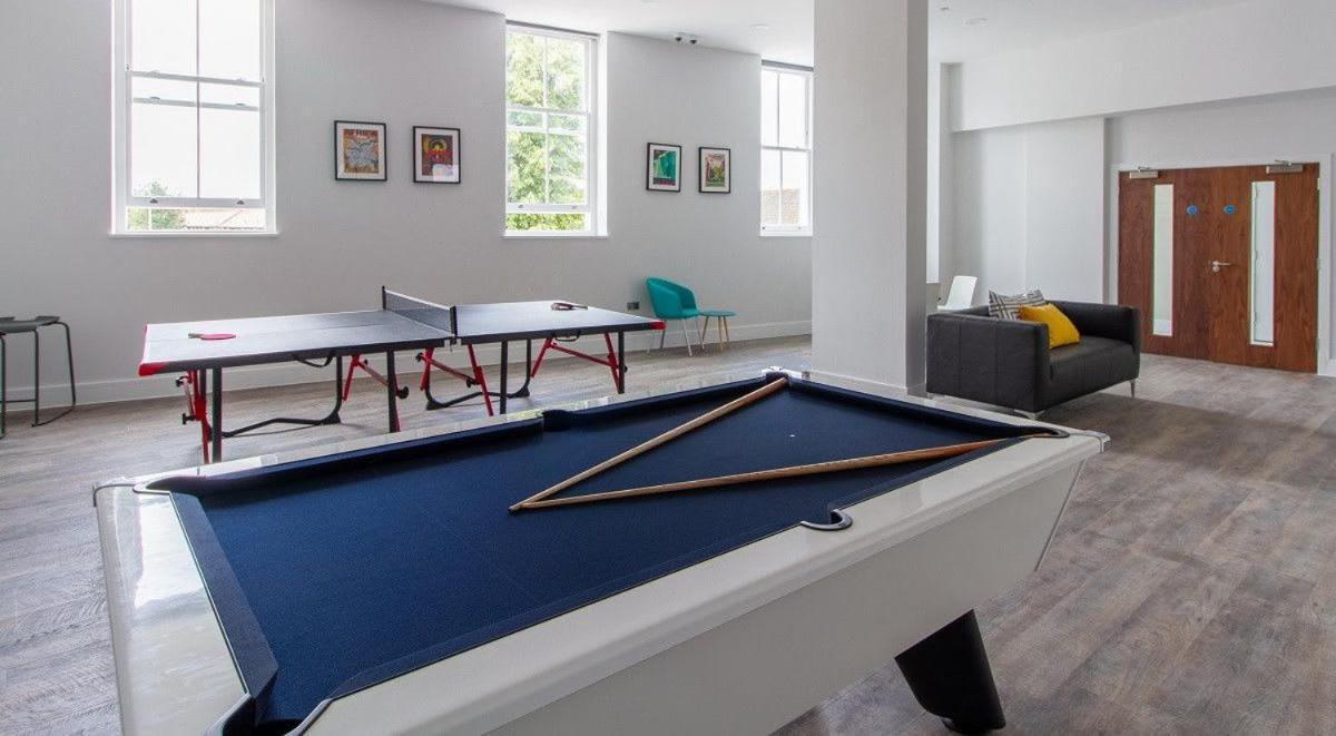 Stunning Modern At Seven Sisters Located In Apartment