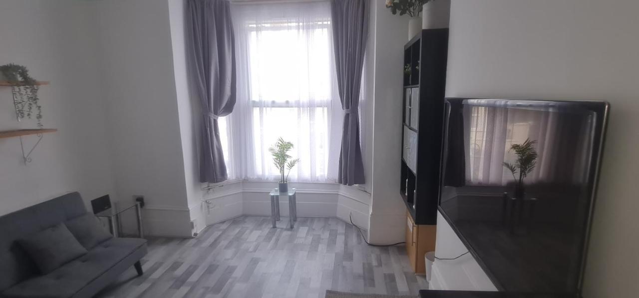 2 Bed Flat In Lambeth Londres
