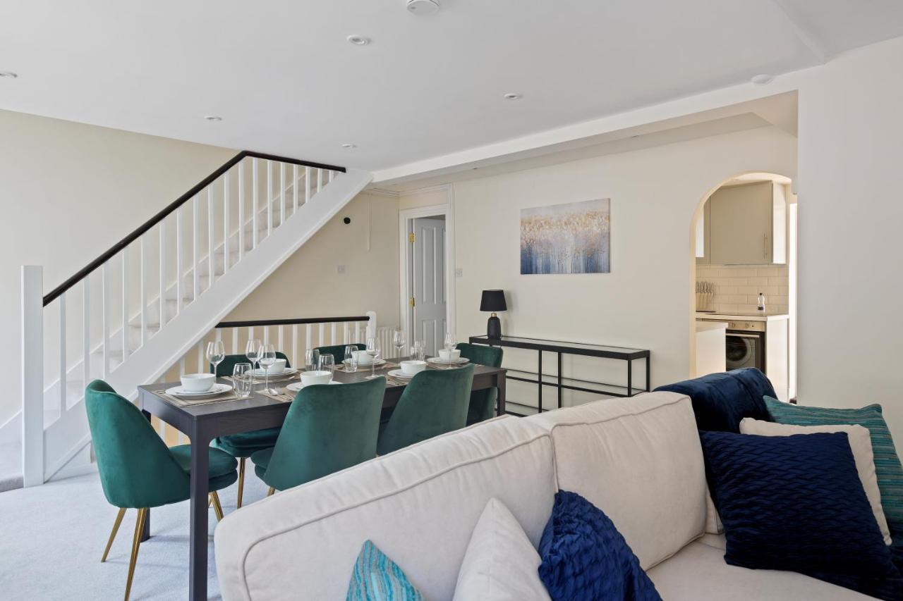 Knightsbridge Sapphire By Dena Elite Collection *