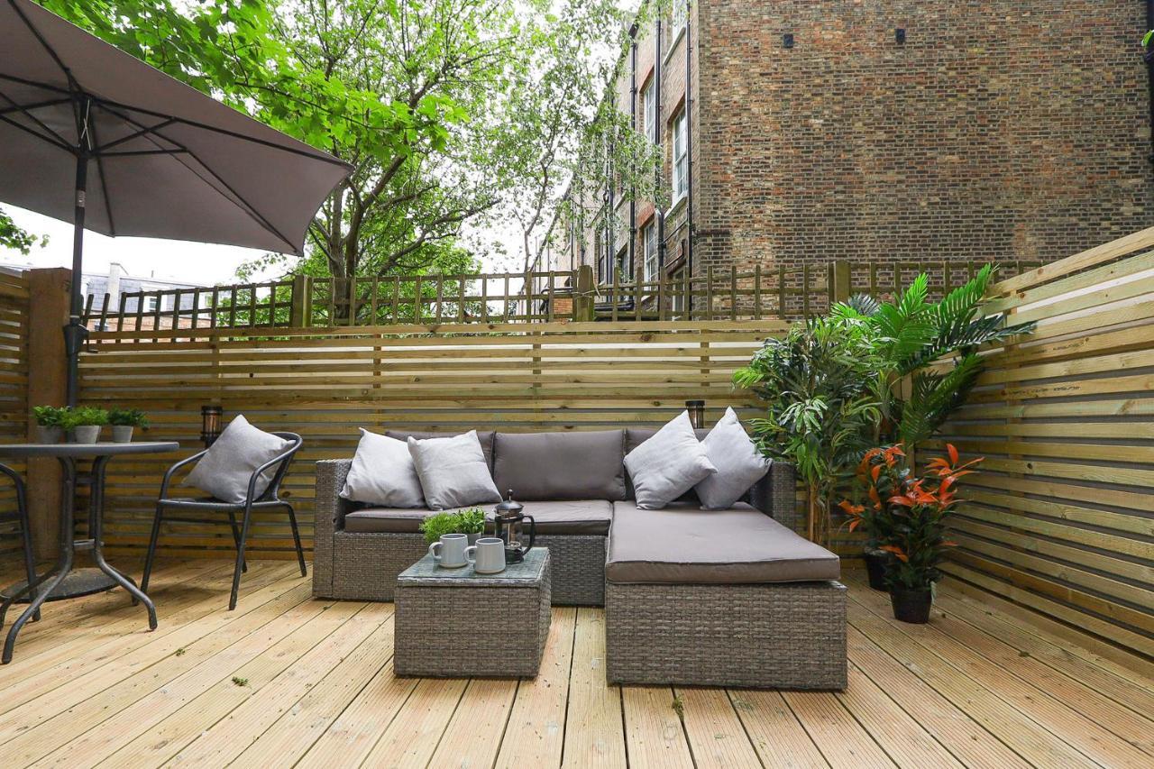 The Secret, 1 Bed Flat With Patio - Zone 2 * Londen