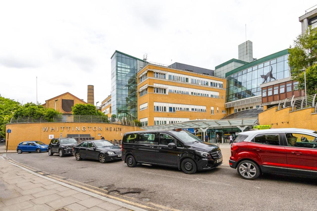 The Secret, 1 Bed Flat With Patio - Zone 2 Londen