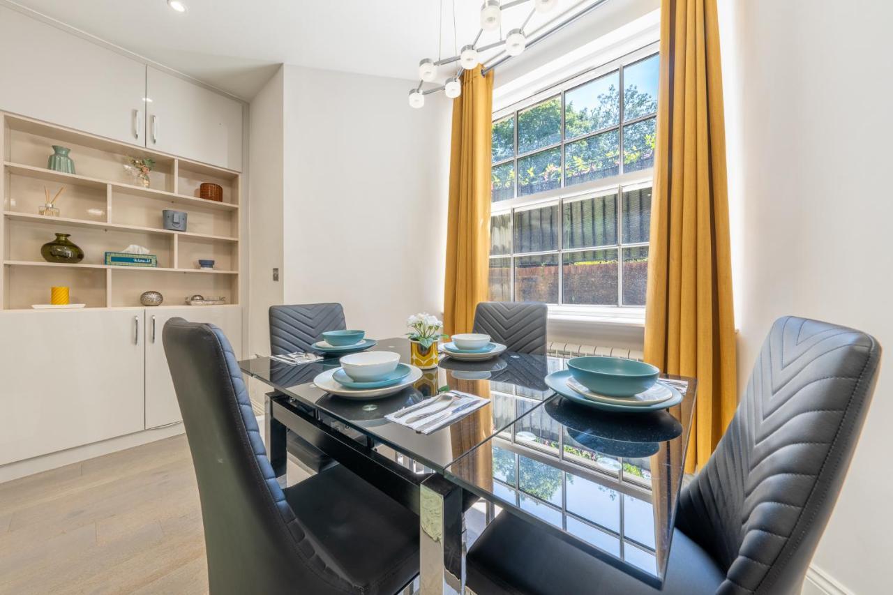 Appartement Modern 3 And 2 Bedroom Flat In Central With Installed Ac Londen