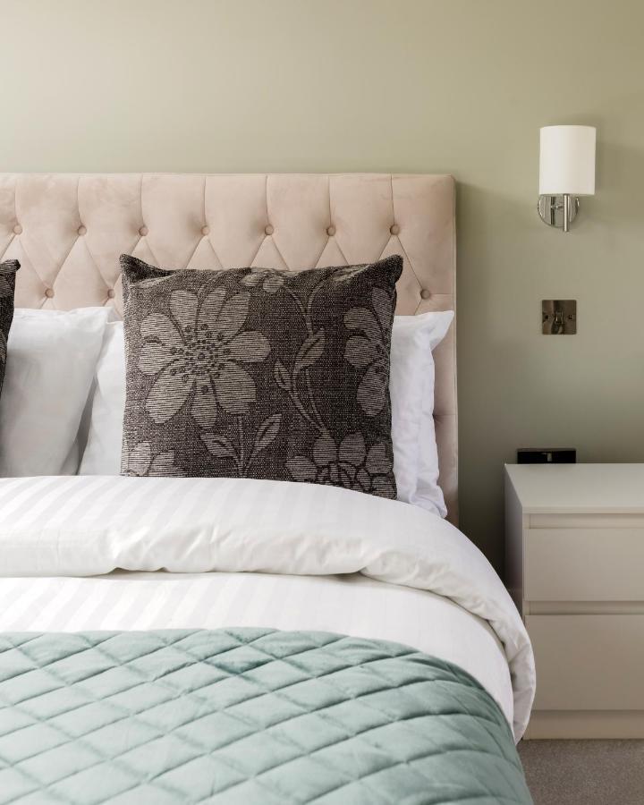 Central, Stylish And Spacious 4 Bedroom House 2,5 Bathrooms In Shepherd's Bush Londen