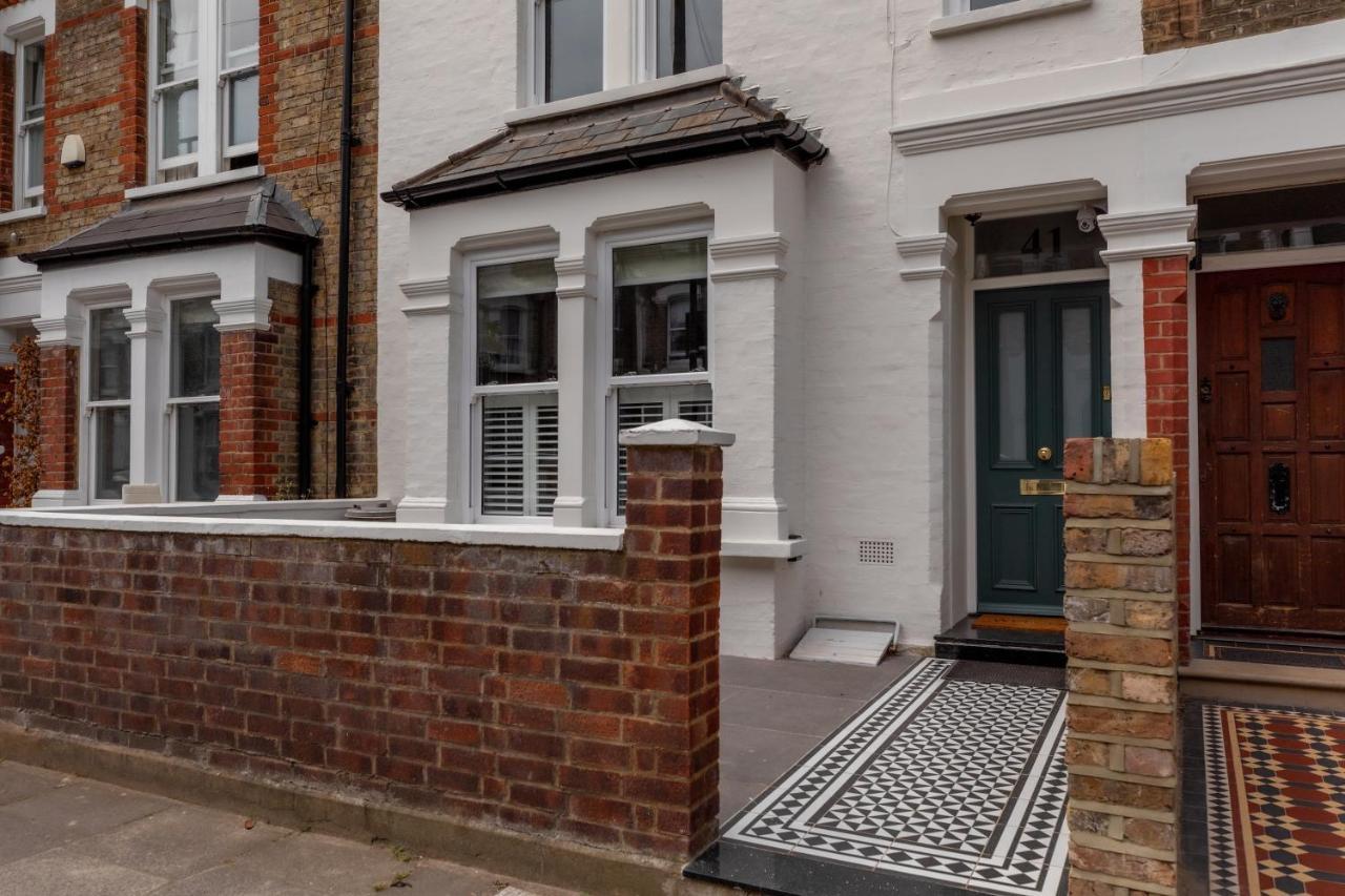 Appartement Central, Stylish And Spacious 4 Bedroom House 2,5 Bathrooms In Shepherd's Bush Londen